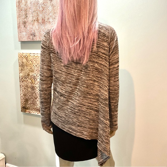 White House Black Market Top - Picture 2 of 4